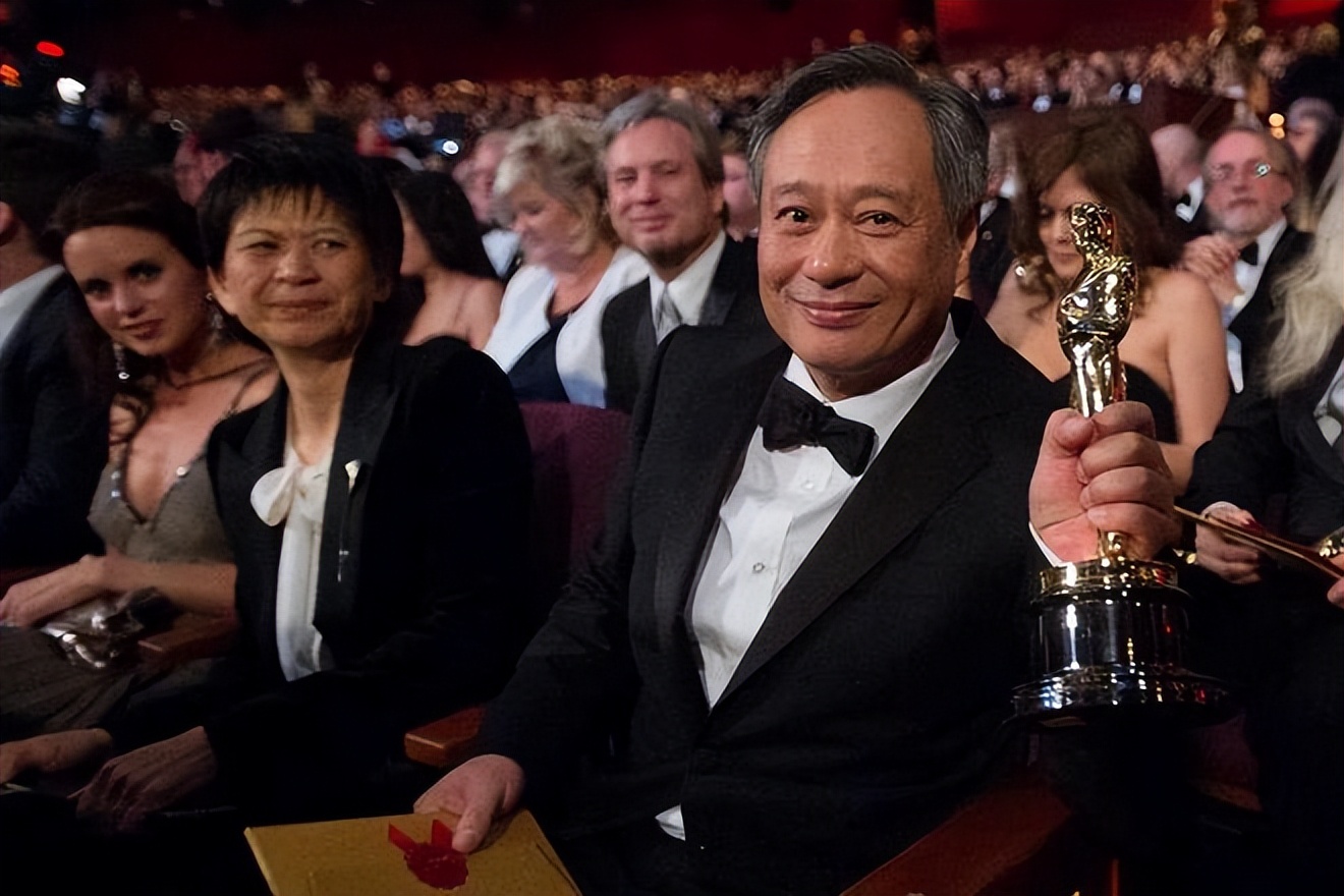 导演讲李安的婚姻,李安谈婚姻家庭视频