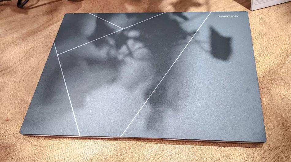 华硕zenbook15深度测评,华硕zenbook13优缺点