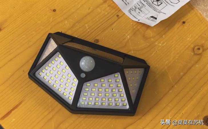 很low的灯光,小太阳led灯的芯片