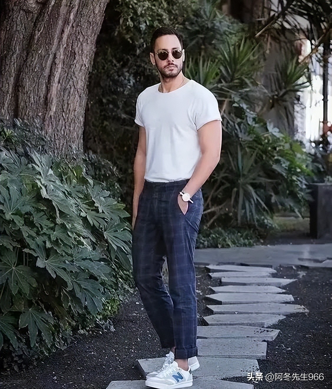 男士短袖t恤穿搭技巧袖子,中老年男士短袖圆领汗衫t恤