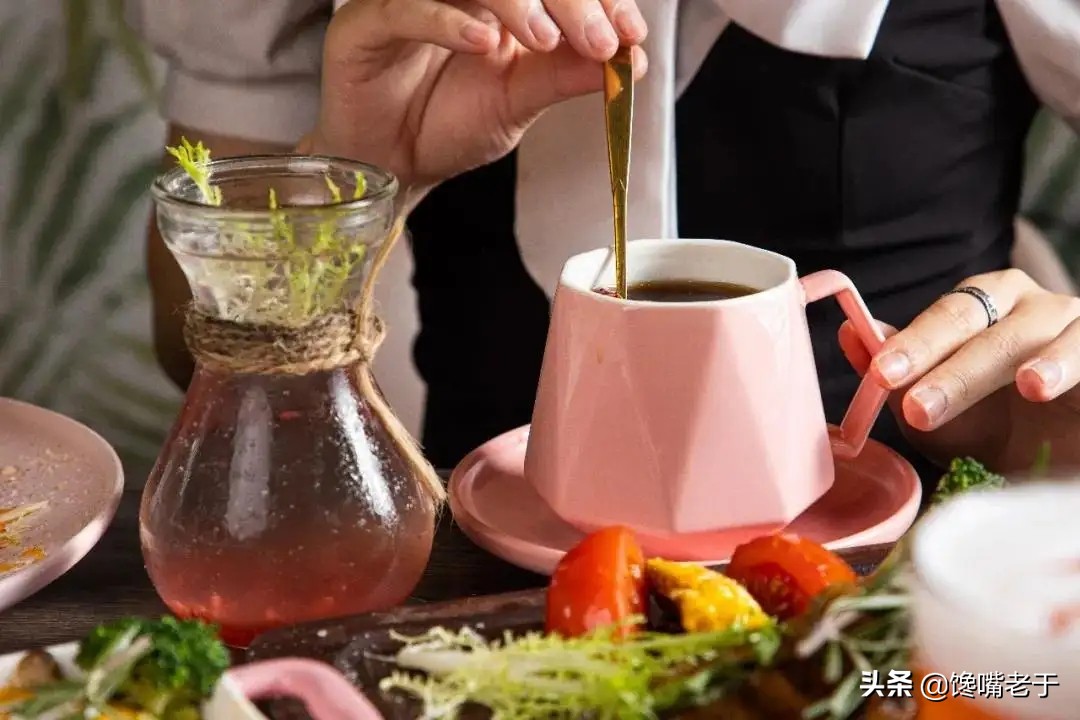 吃西餐时主要注意哪几方面的礼节,吃西餐的时候有什么讲究