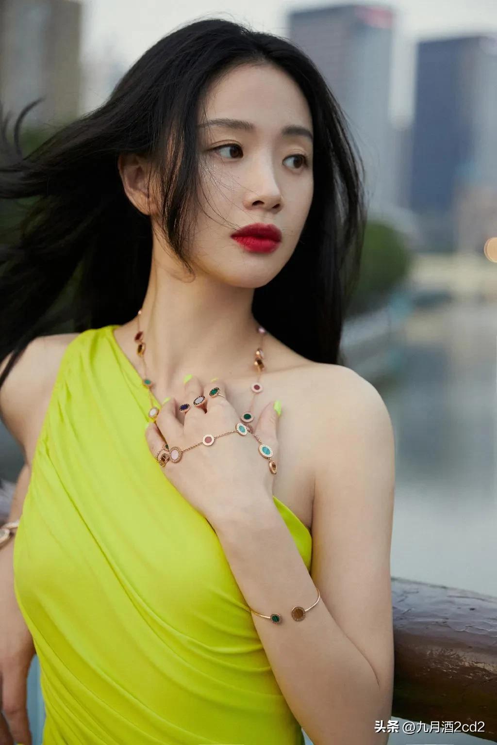 王宝强《八角笼中》的人性之战,王宝强新片八角笼中格斗励志