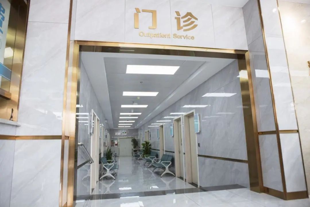 耳朵流水耳朵疼什么原因,耳朵痒挖了几次流水了怎么回事