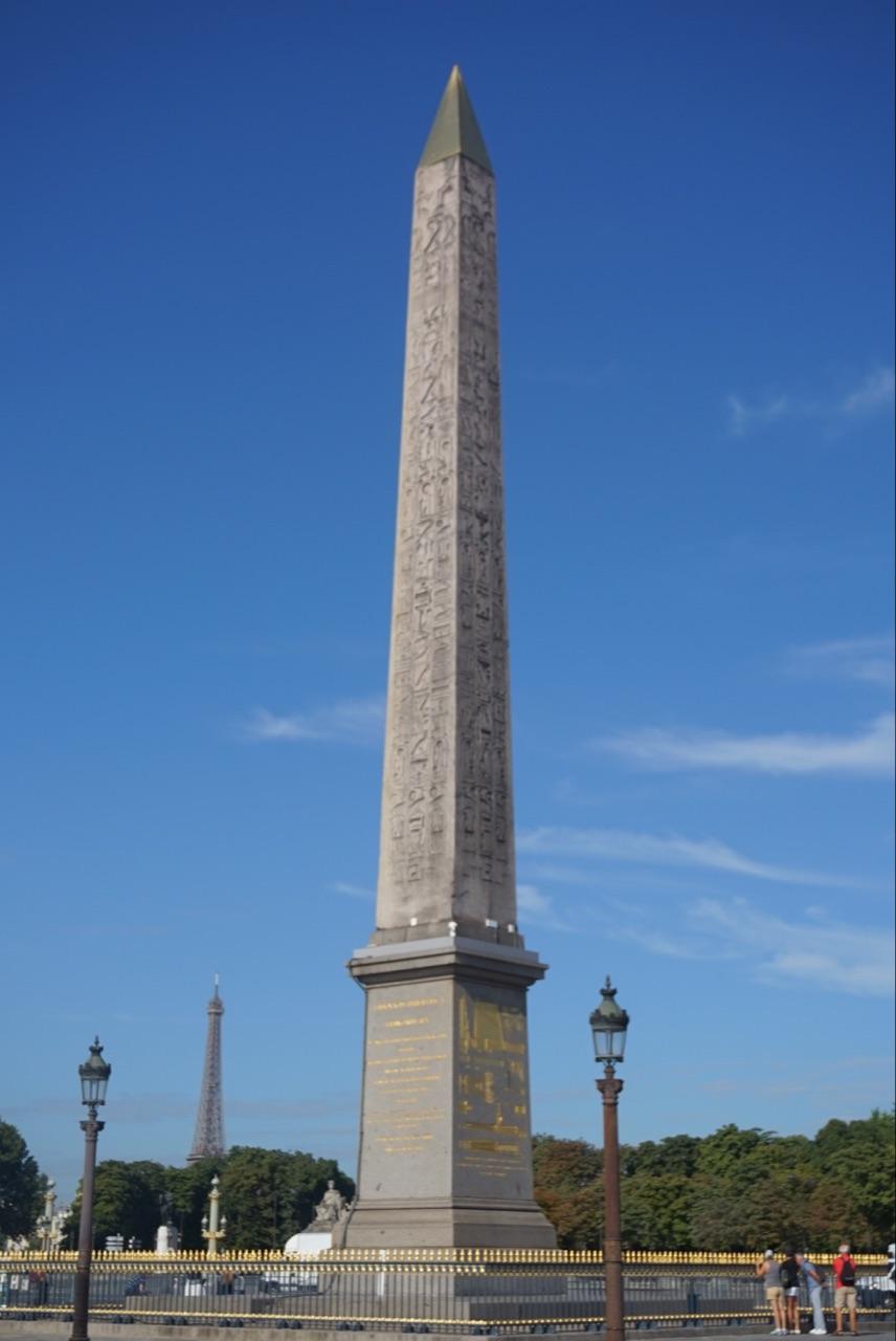 对罗塞塔石碑是伪造的几个观点的探讨