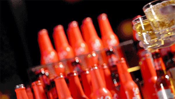 livehouse鐜板満鍚瓕姘涘洿,livehouse闊充箰鐜板満鎵撴灦