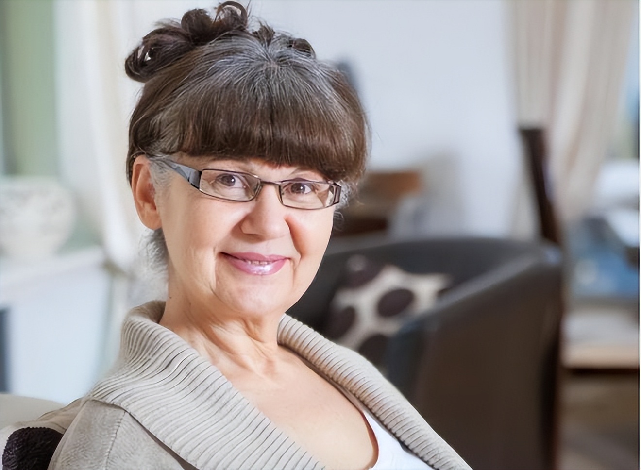 阴毛有什么用，能不能刮掉？由黑变白，意味着什么？