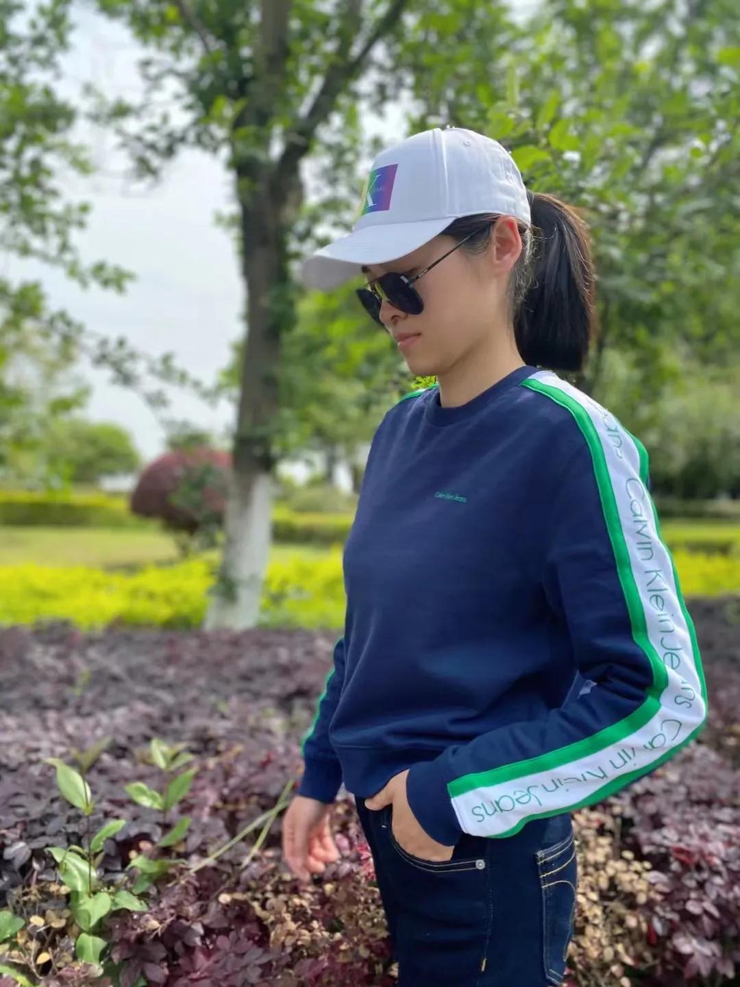 卫衣才是最好的单品,卫衣已过时赫本风