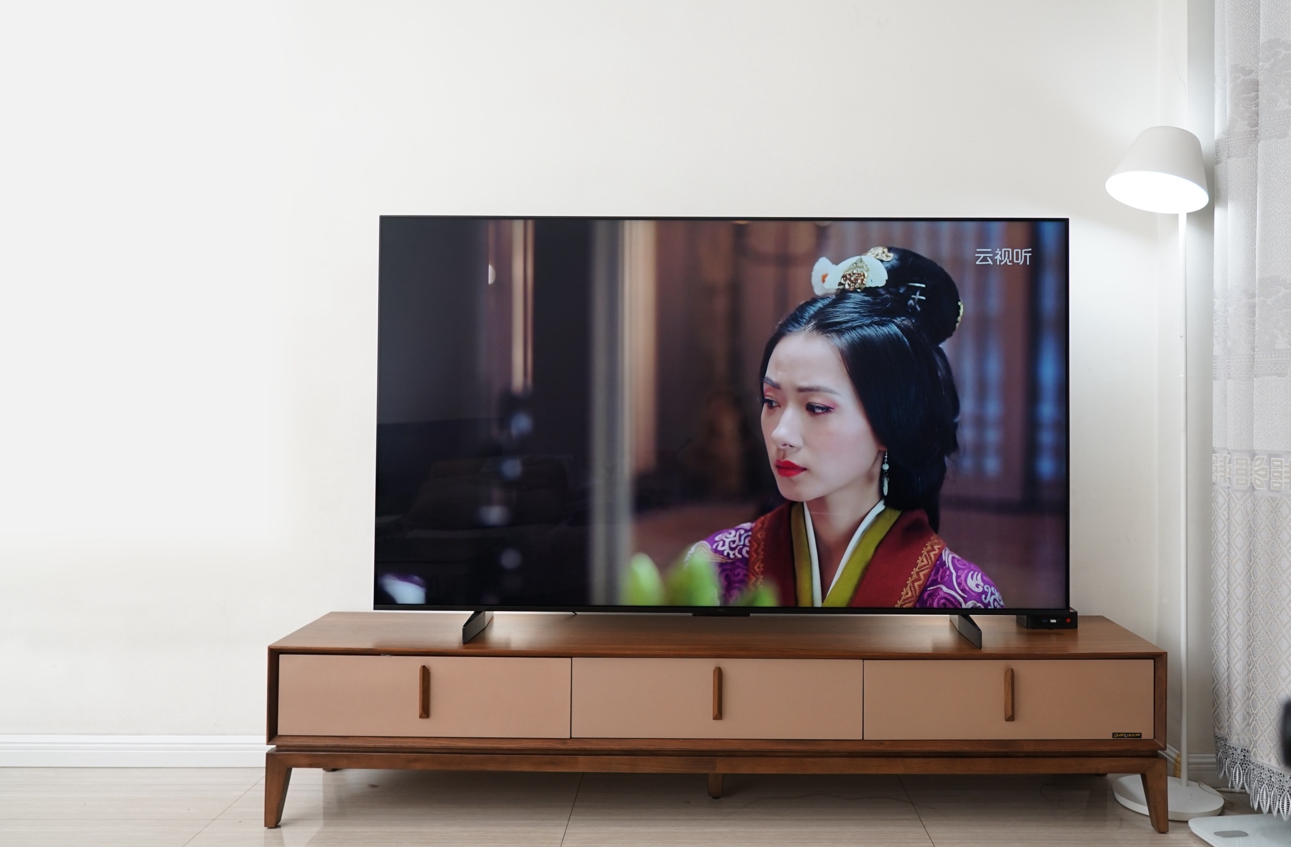 5000分区光控、5000nit峰值亮度：TCLX11G电视年度新旗舰分享