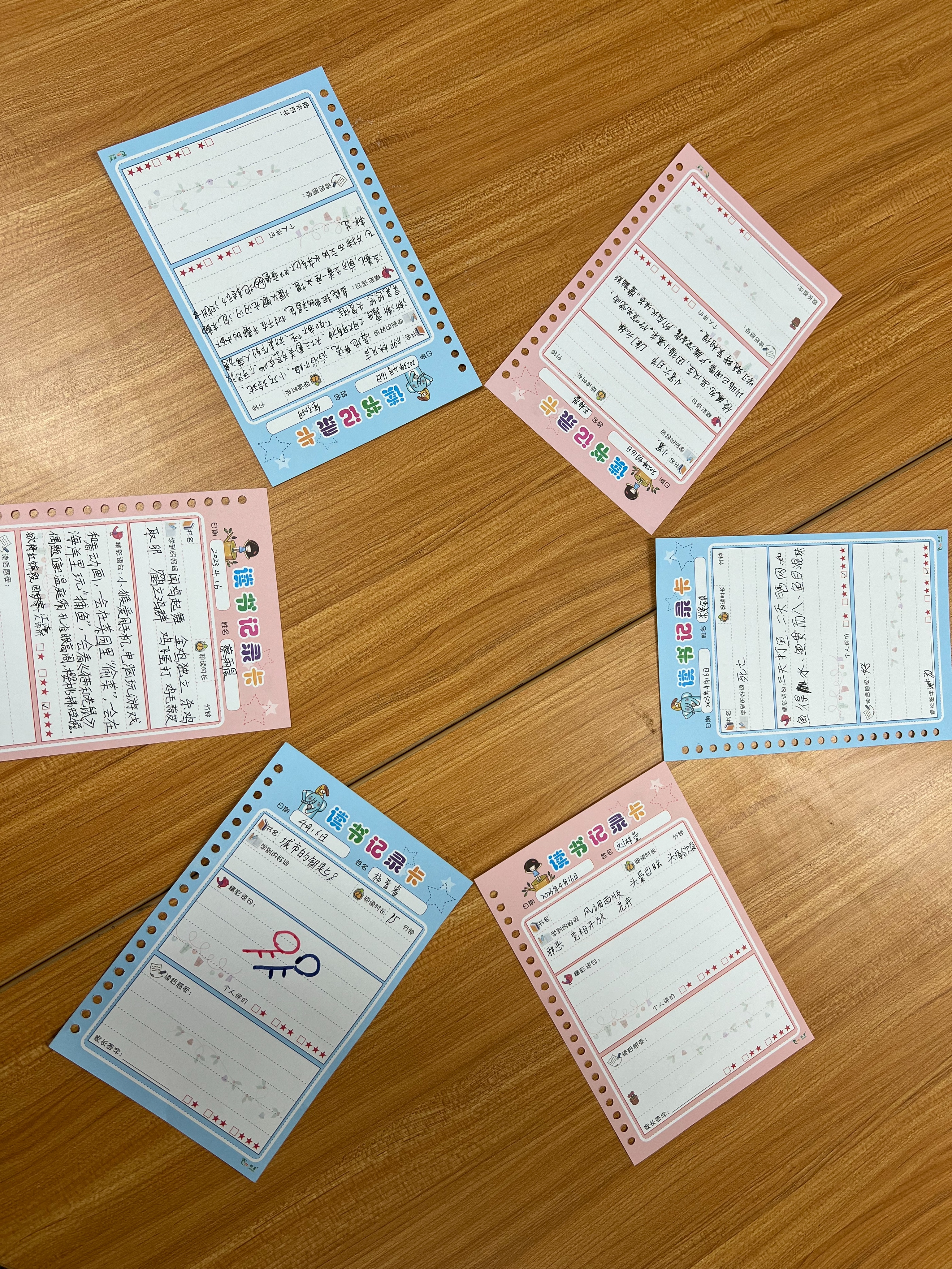 “小水滴”载梦启航阅读日绽放光芒——金泉家园社区小水滴悦读社