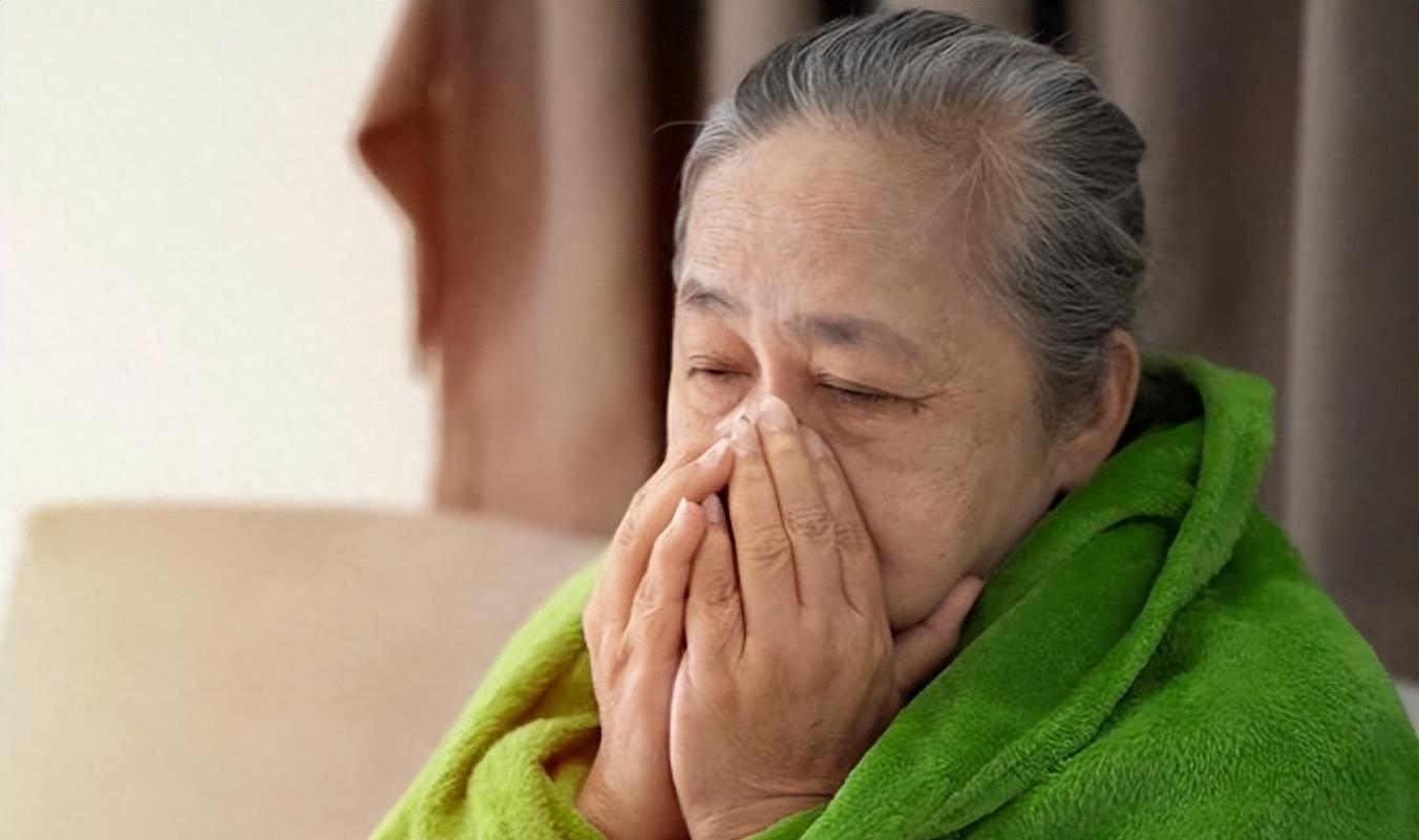 女性雌激素缺少身体出现什么症状,哪些现象说明雌激素低