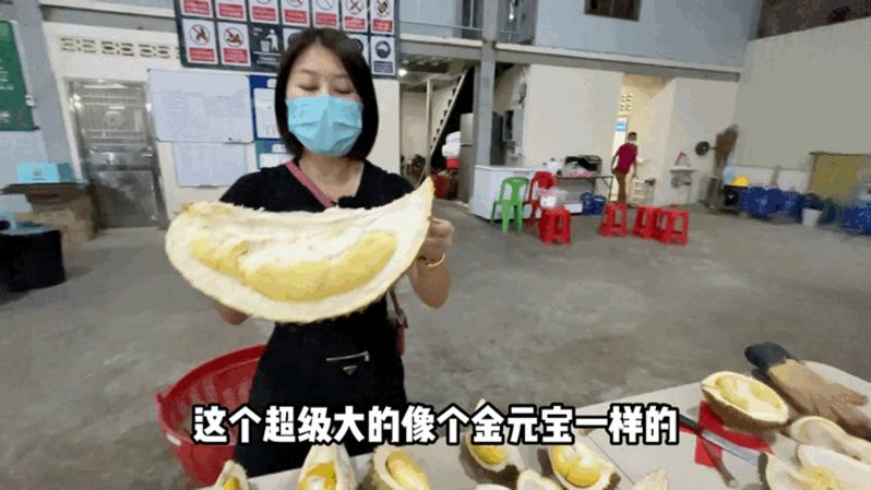真的榴莲自由了！在泰国榴莲工厂干饭，幸福的泪水从嘴角流下来