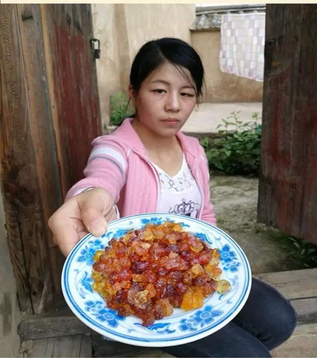 桃胶有什么用怎样吃,桃胶有什么用处能美白吗