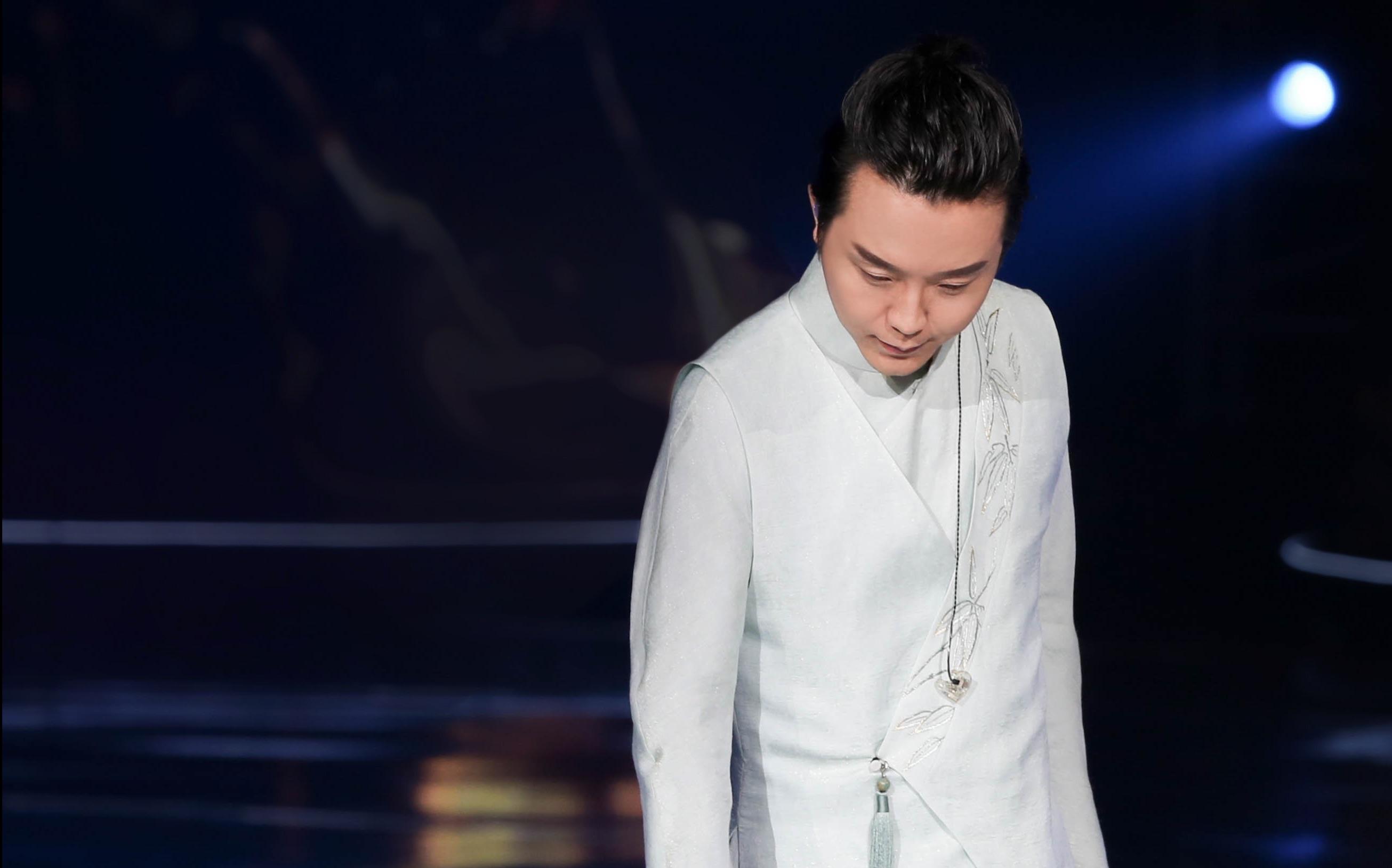 李玉刚经历过哪些事,李玉刚经历了什么