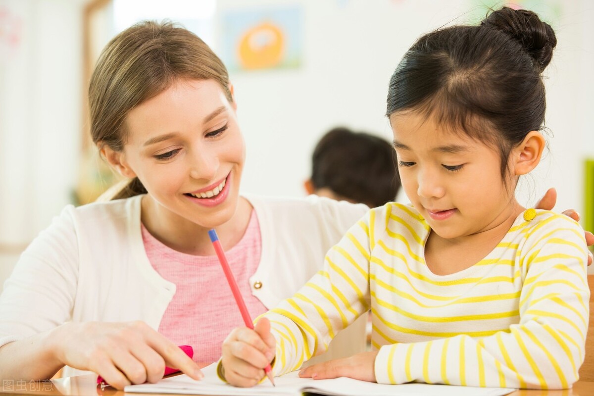 家长不会英语如何辅导孩子学英语,自己不会英语怎样辅导孩子英语呢