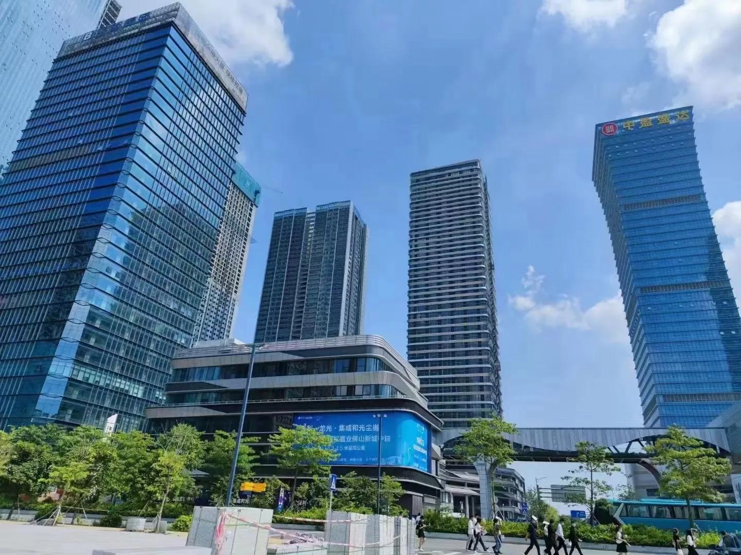 佛山保利和光尘樾商业,佛山cbd千灯湖还是佛山新城