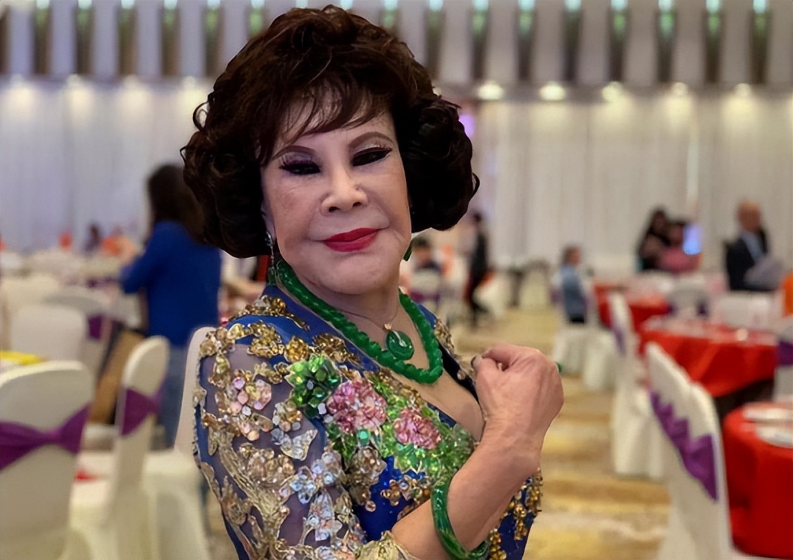 整容脸和自然脸老了的区别,自然美和整容脸的图片对比