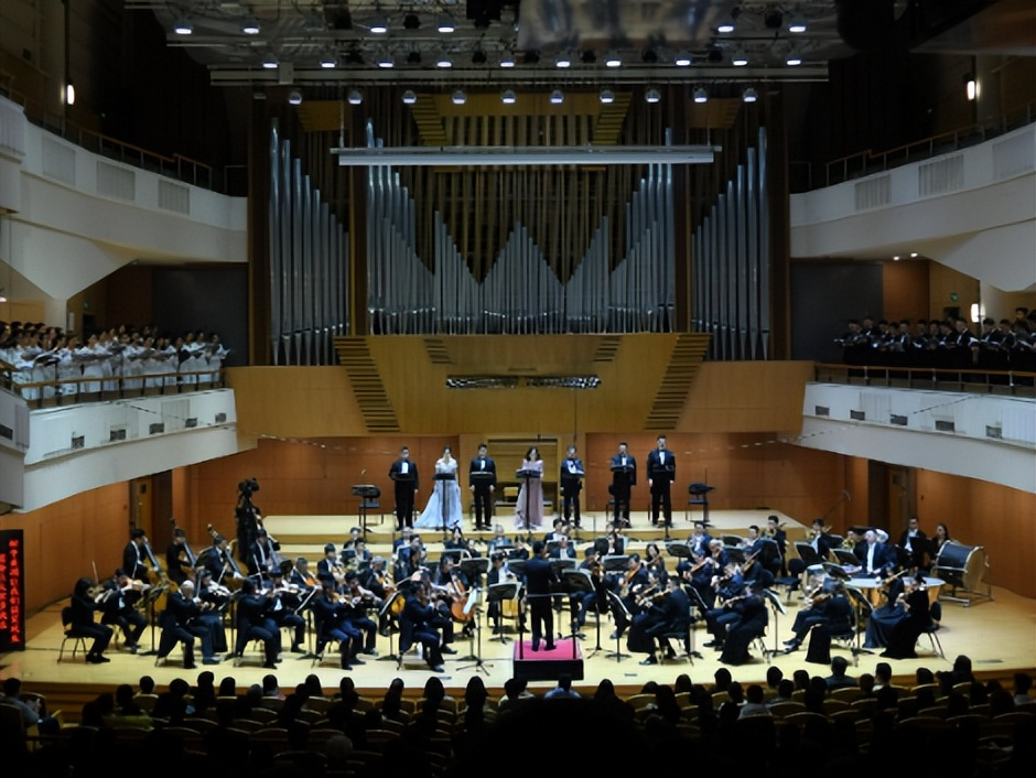 肖邦的风格把握,肖邦曲式分析报告怎么写