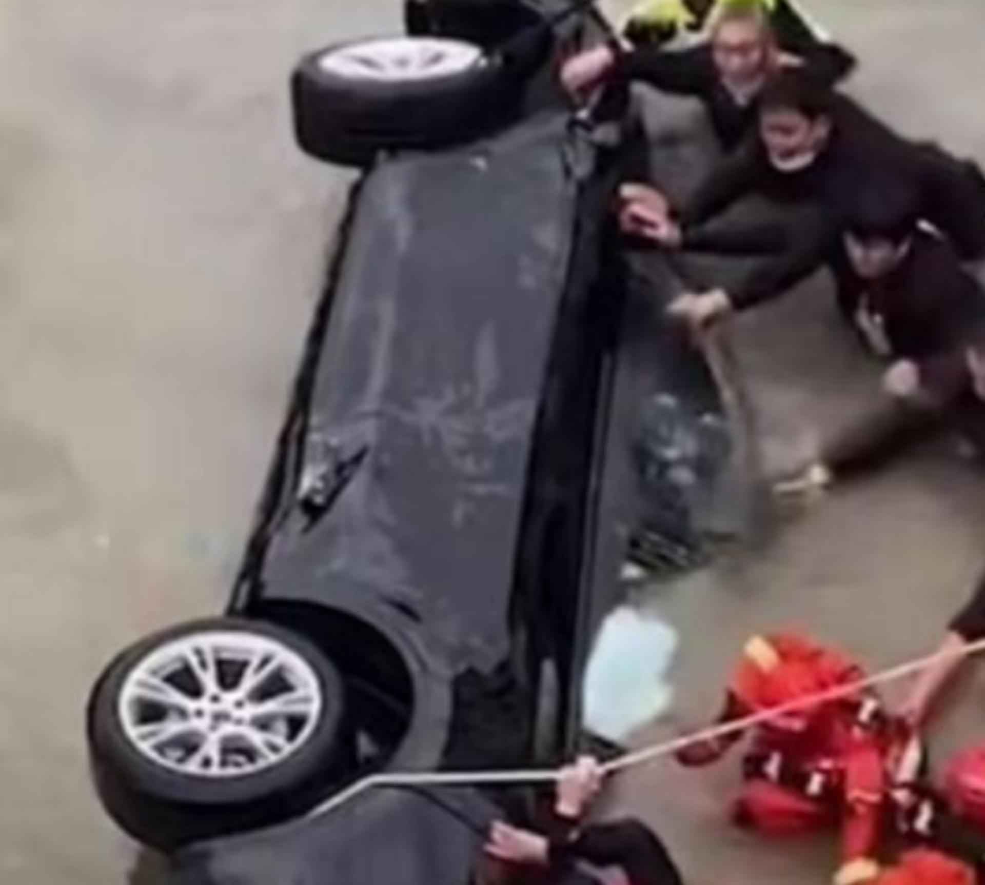 南宁特斯拉撞人后续,广西南宁特斯拉事故