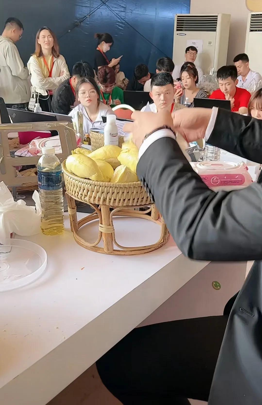 太原老葛辛巴榴莲 (辛巴和太原老葛榴莲谁的好)