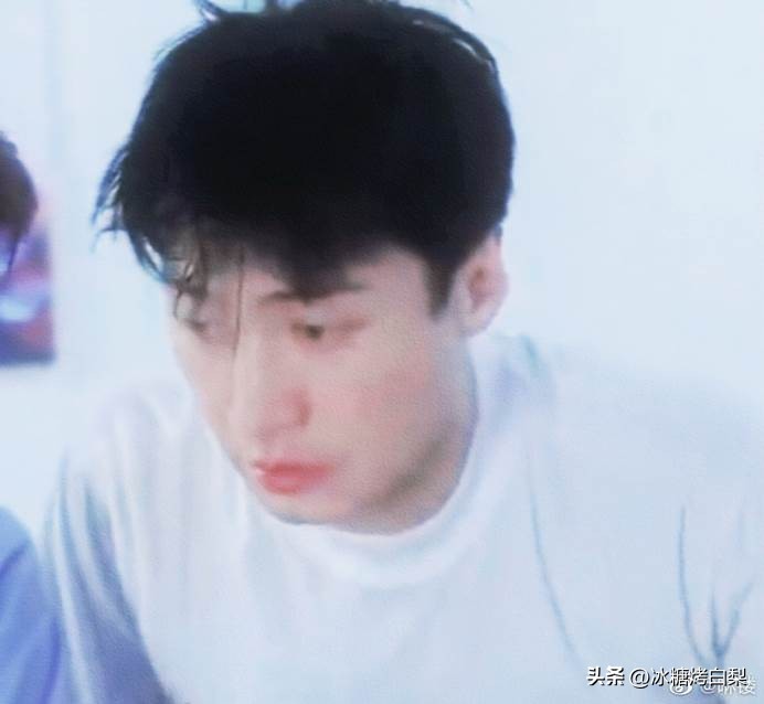 天王黎明的背影照片,天王黎明最帅视频