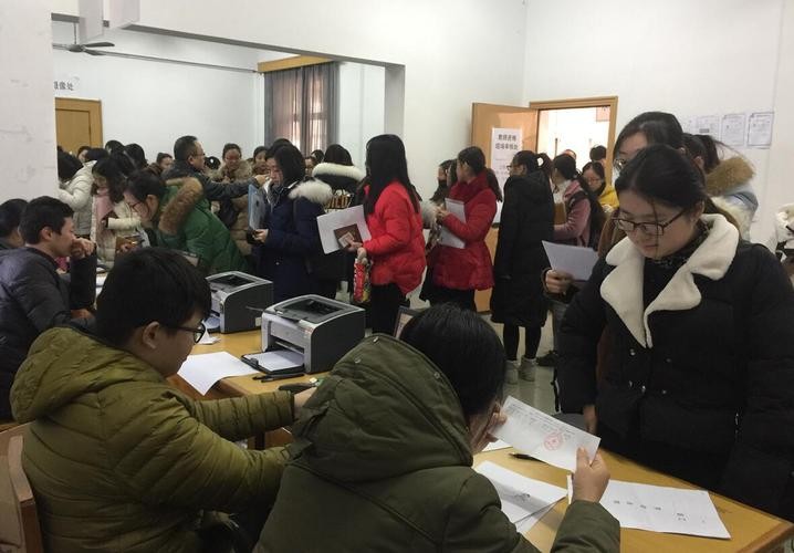 10年暴增66倍，1114万人报考，已成无用证书的教资，为何还那么火