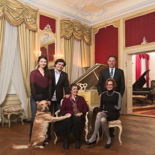 钢琴品牌steinwaysons价格,施坦威钢琴十大品牌