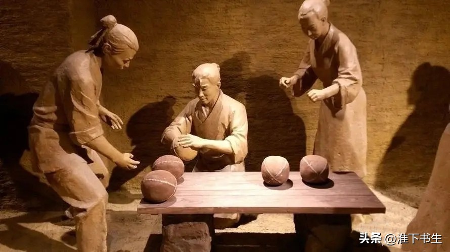 足球是古代的蹴鞠演变过来的,足球古代为什么叫蹴鞠怎么读