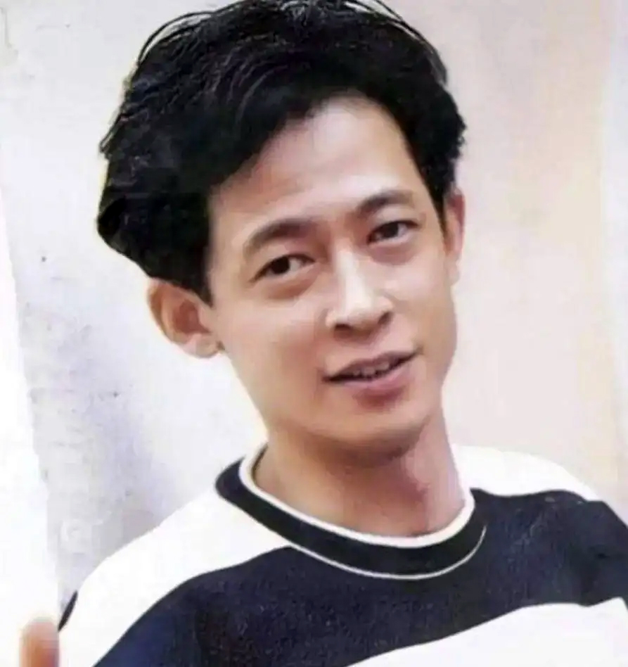 老戏骨们刚出道时多好看?唐国强英气逼人洪剑涛不演贾宝玉可惜了