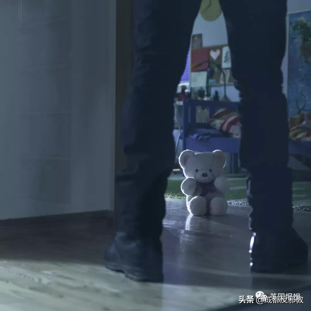 懵了！美国家长想和亲生孩子结婚，推*伦乱**合法化，竟然还有支持者？