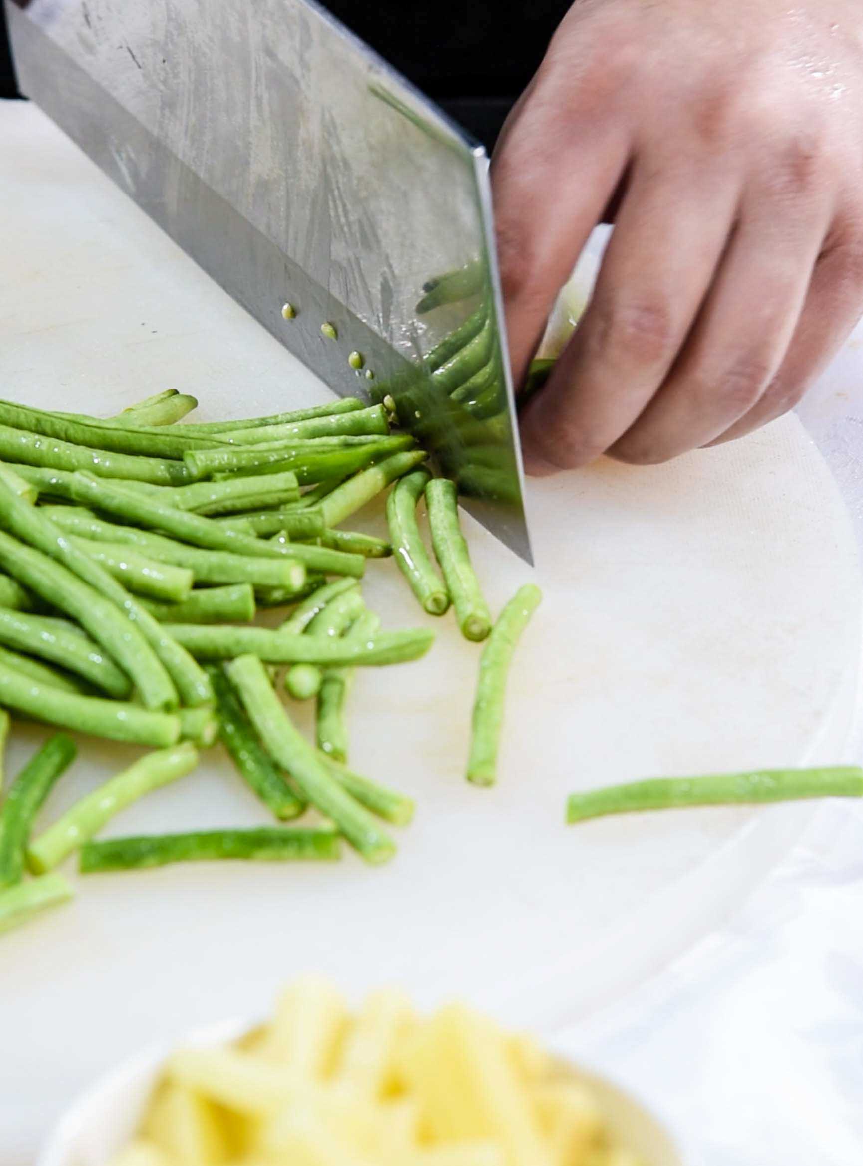 土豆豇豆的家常做法下饭菜,土豆豇豆的做法家常菜