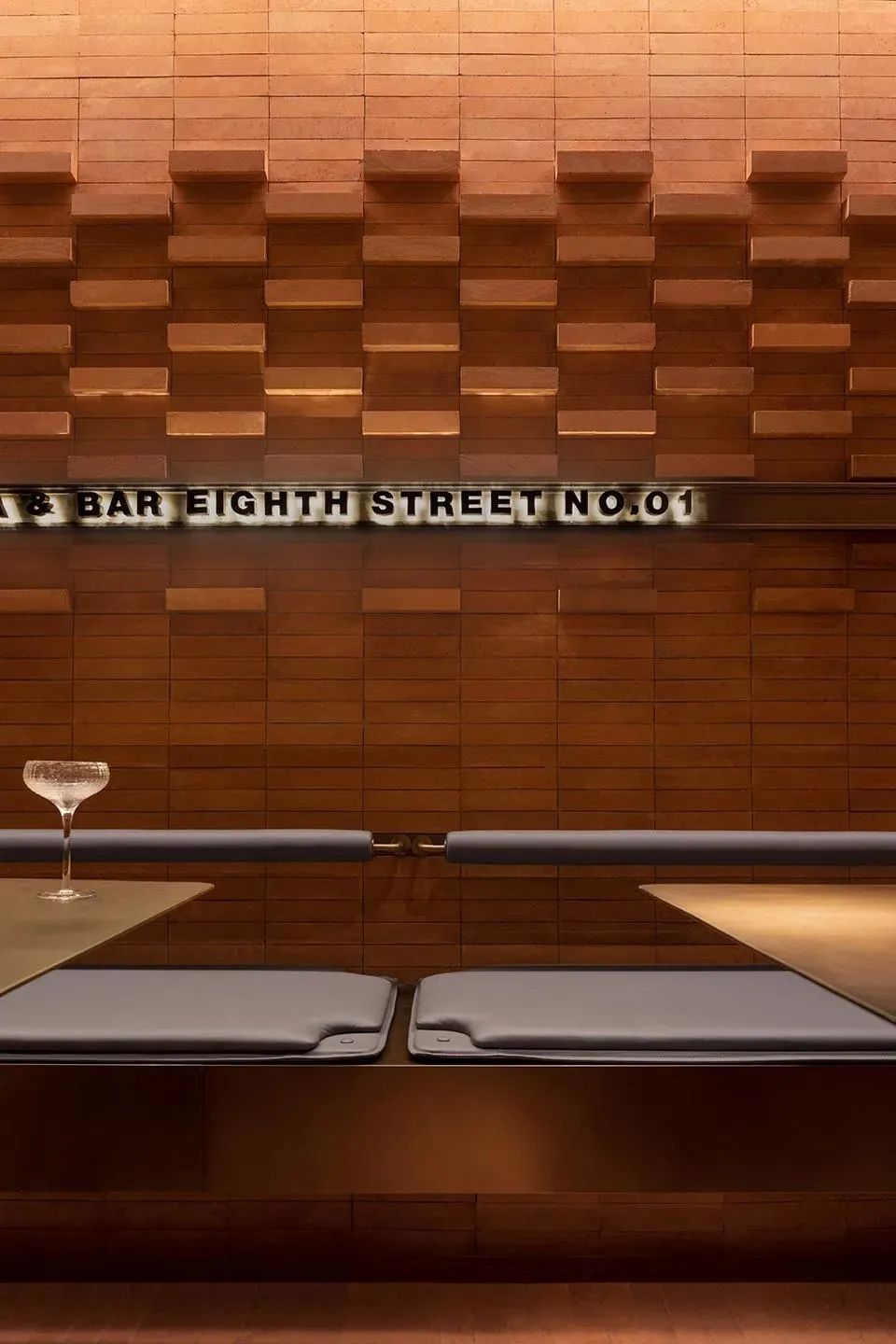 中式餐饮空间设计详细案例,红砖餐厅设计图片大全