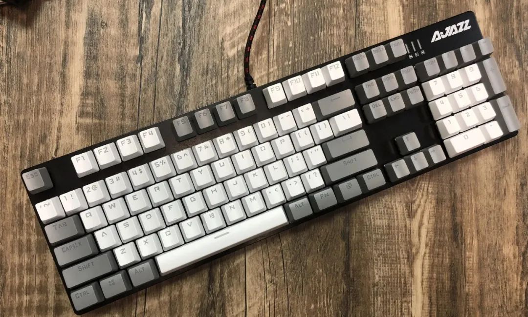 windows10系统如何快捷键关机,windows10每天定时关机参数设置