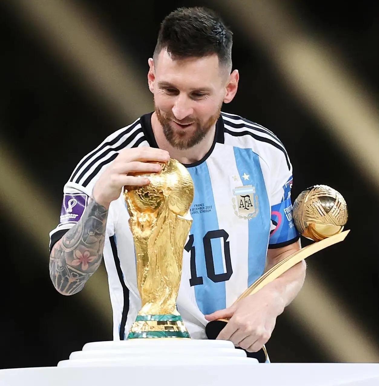 梅球王年度视频,梅球王预测