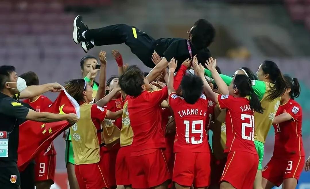 国内足球最新事件,一波未平一波又起众说纷纭有定论