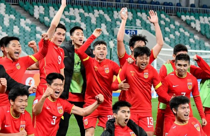 孙继海2002世界杯出线,祝贺中国足球