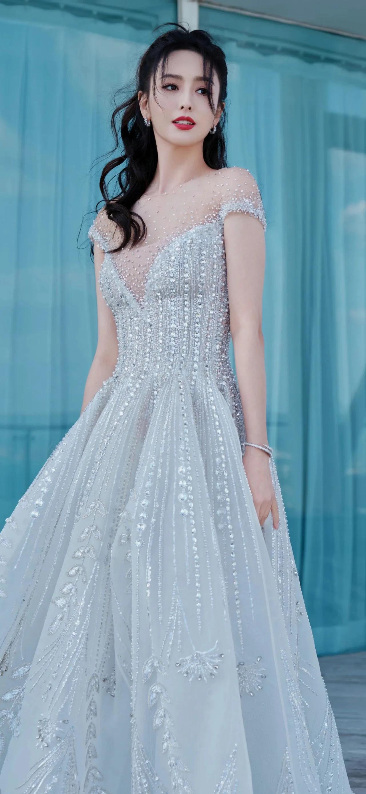 佟丽娅大唐战舞高清壁纸,佟丽娅高清女机长壁纸