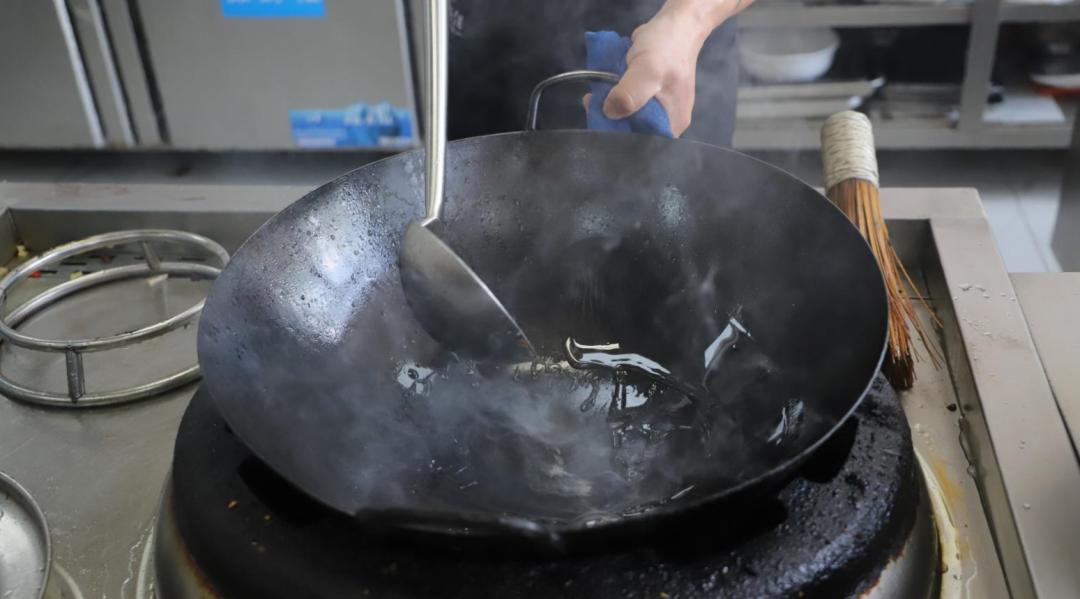 重庆江湖菜璧山兔,重庆正宗来凤鱼和璧山兔怎么做