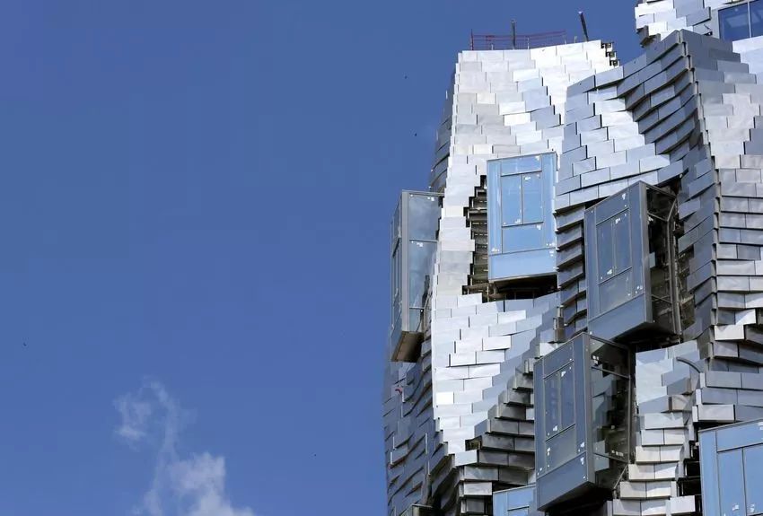 解构主义弗兰克盖里,美国建筑师弗兰克盖里的建筑风格