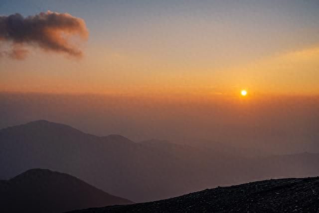 猫儿山是华南第一高峰吗,猫儿山华南之巅多高