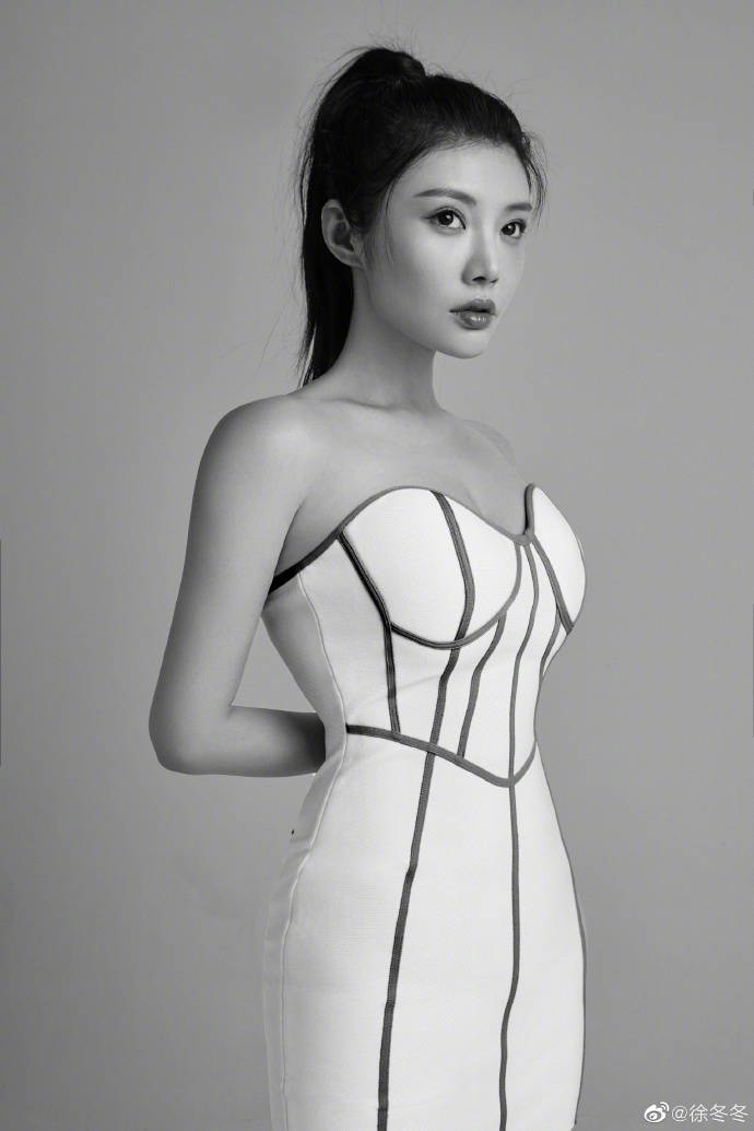 徐冬冬意大利足球宝贝代言人,徐冬冬是正宗椰汁的品牌代言人吗