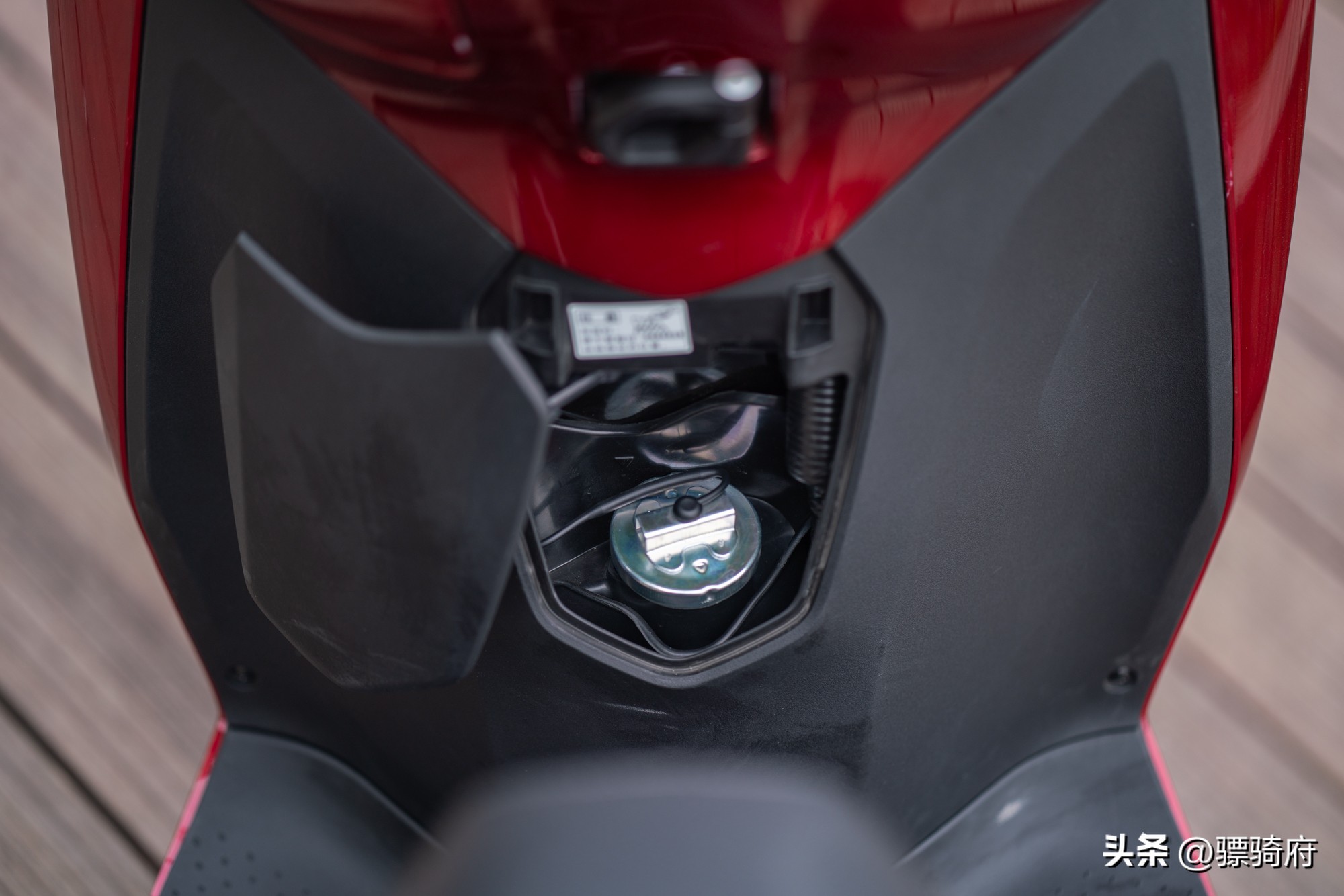 2022款本田lead125对比2018款,2023本田lead125和裂行125对比