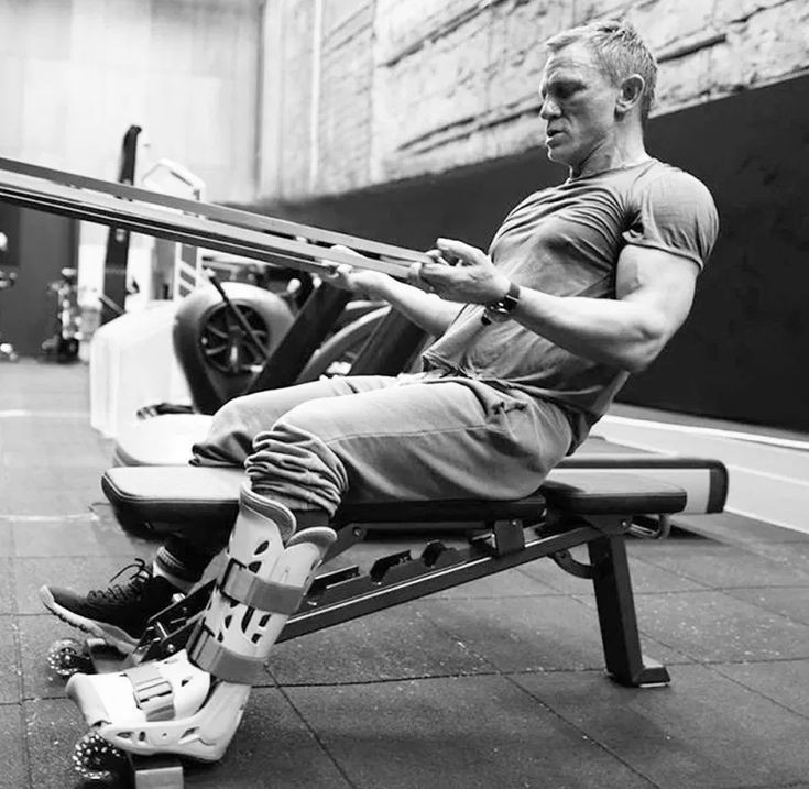 猎魔人卡维尔阿尔萨斯,亨利卡维尔超人入魔