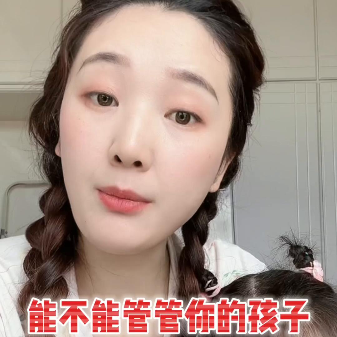 分享几个带娃出行必备物品,带娃路上的分享