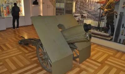 二战捷克斯柯达系列坦克,斯柯达1915型山炮