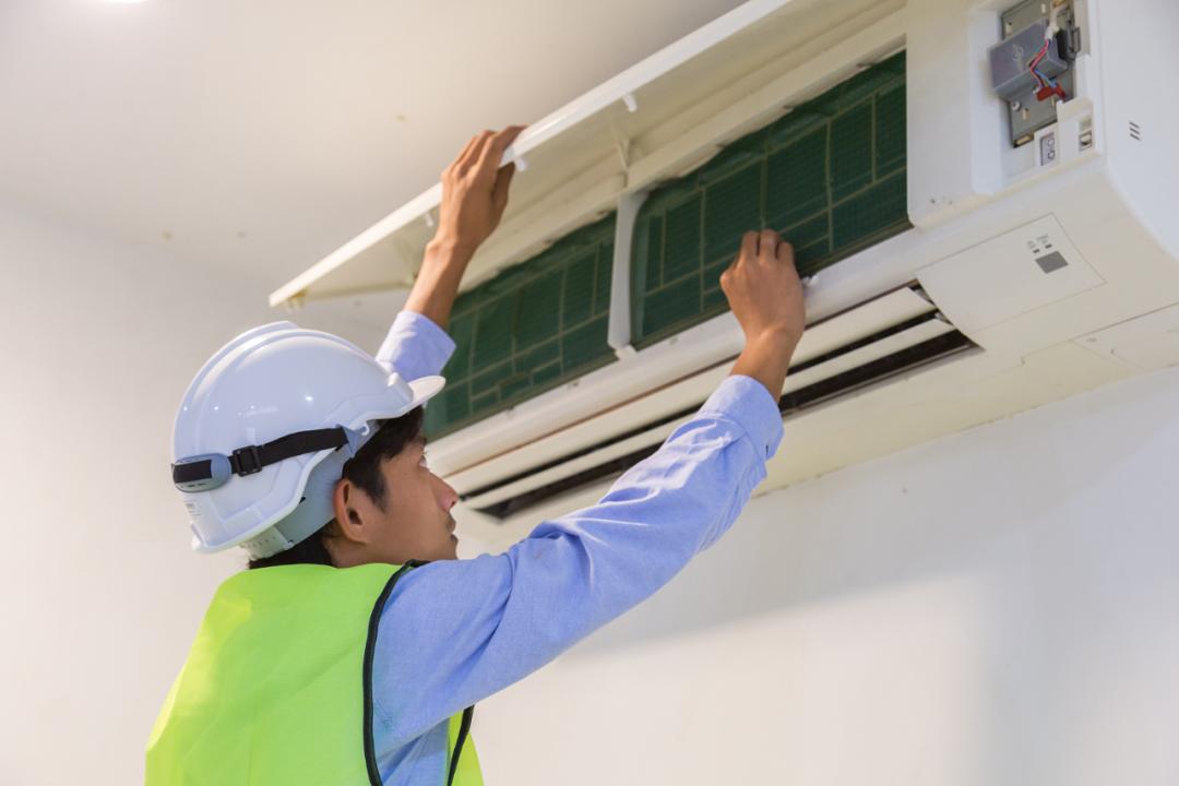 格力空调与美的空调售后哪个靠谱,格力空调质量问题维修费用