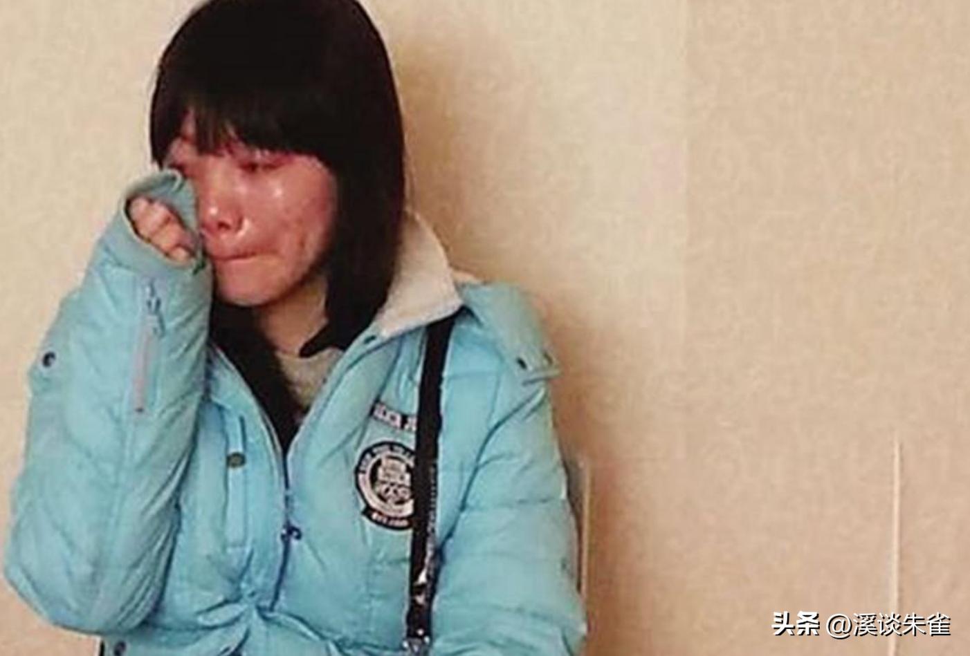 老人被撞肋骨断了十根,老人晨练被撞