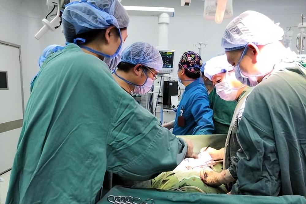 胸腔镜检查使用盐酸利多卡因疼吗,胸腔镜下手术并发症的处理原则