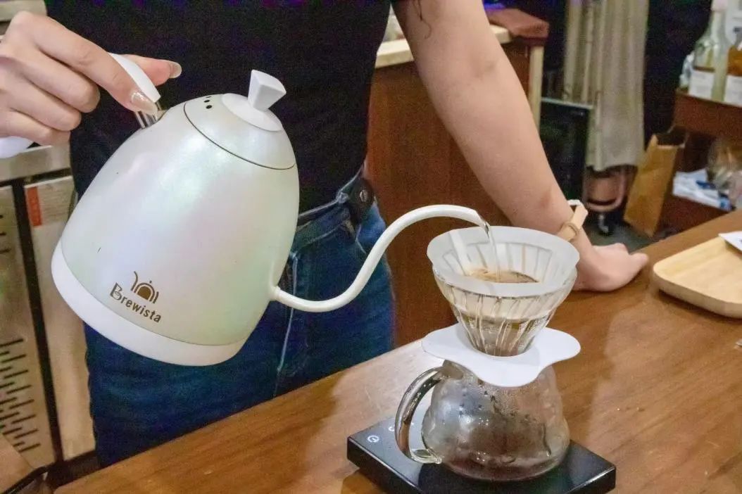 在这座充满松弛感的城市里，喝了两天咖啡