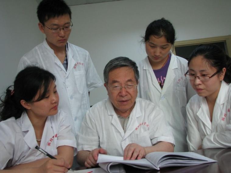 获得中医贡献奖的国医大师,获得最高的荣誉