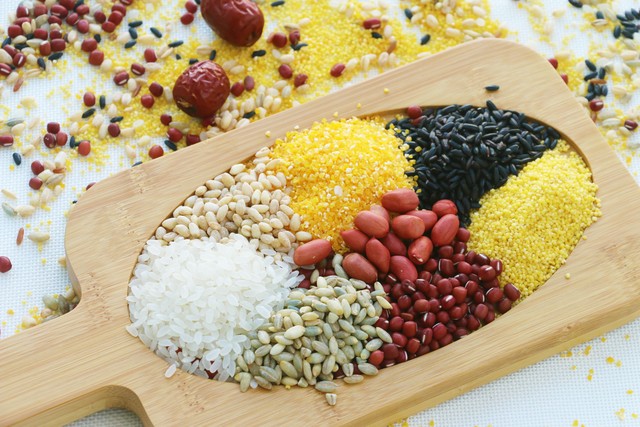 一到早晨起来就拉肚子，中医说这是一种病，得治！